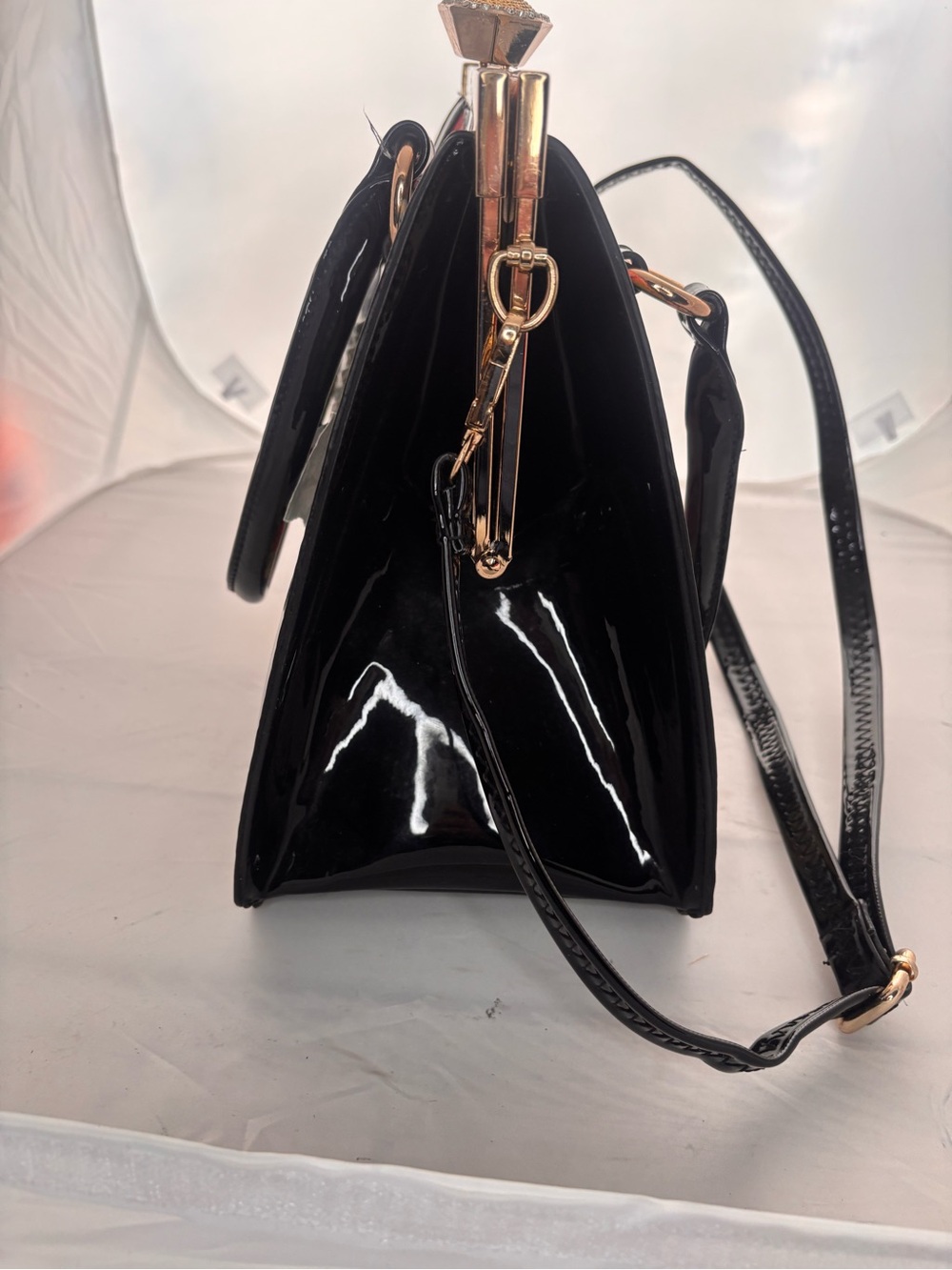 D’orcoa vegan Patent Floral Tote with Gold Accent Charm - Picture 3 of 15